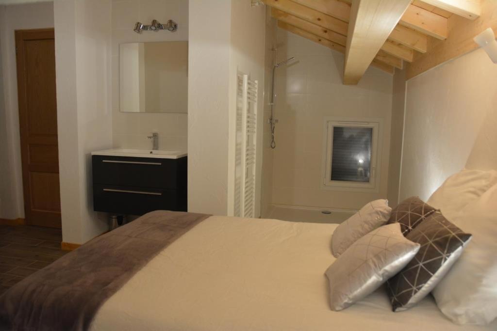 Chalet Alexanne - Meuble De Tourisme Classe 3 Etoiles - Porte De St Gervais Пасси Экстерьер фото